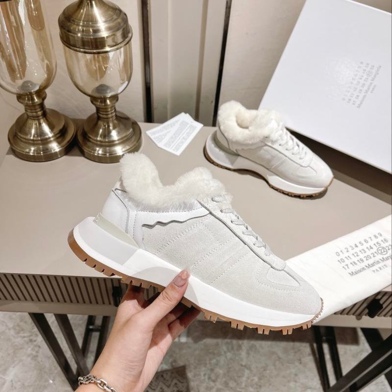 1741337389 27 Maison Margiela 2022 Series of fall and winter runners occasional