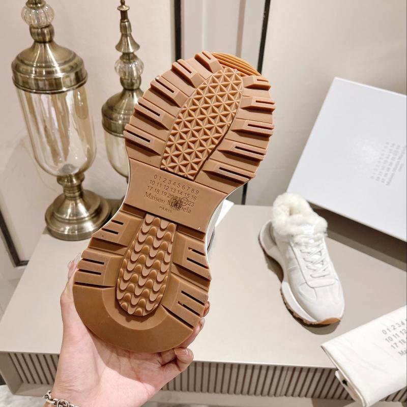 1741337389 820 Maison Margiela 2022 Series of fall and winter runners occasional