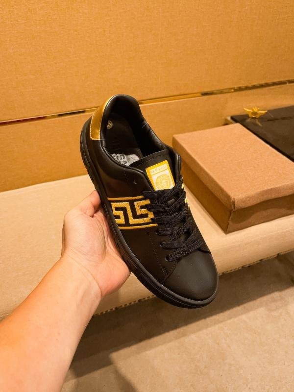 1741554935 326 Versace Classic Black Mens Shoes
