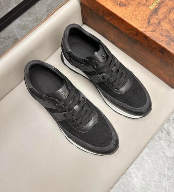 Stephen Law Male Sneakers