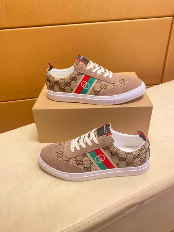 1741988102 707 Guccis trendy shoes