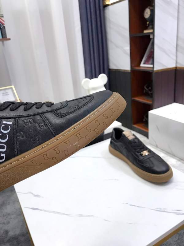 1742047456 12 Classic black skateboarding men shoes Gucci