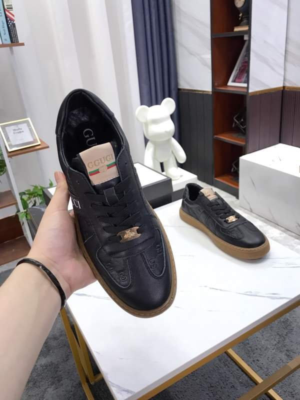 1742047456 438 Classic black skateboarding men shoes Gucci
