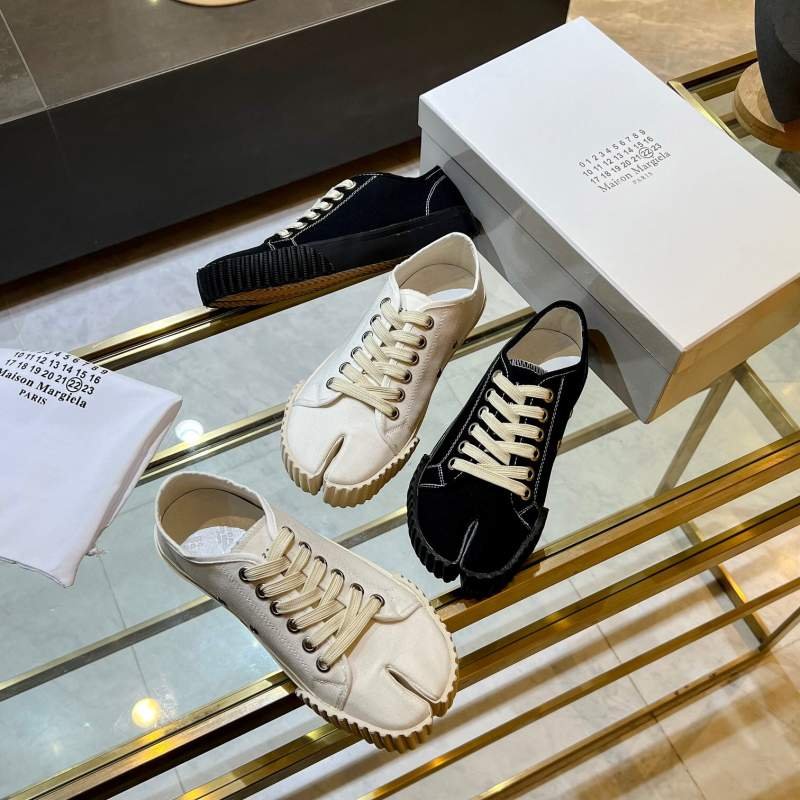 1742160876 336 Canvas Shoes with Shared Capper Majira