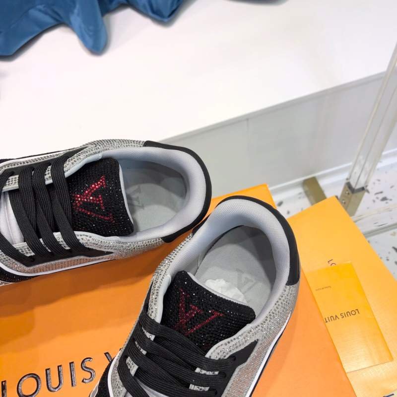 1742165589 799 LV Louis Vuitton 2022 new mens shoes