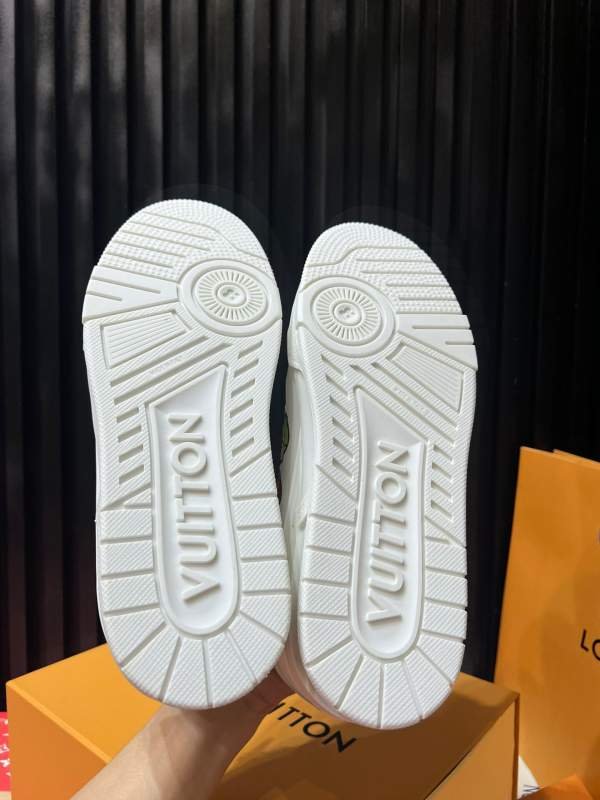 1742174698 346 Louis Vuitton Louis Vuitton Trainer low top casual shoes