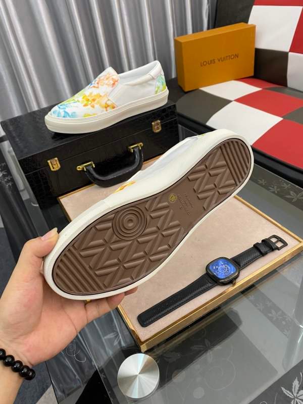 1742226911 895 LV Louis Vuitton 2021 relaxed shoes on trendy canvas