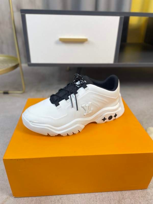 1742275005 439 LV New sports shoes for men