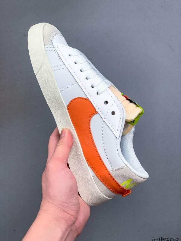 1742341523 392 Nike Nike Classic Trailblazer Big Hook Low Top Top Top