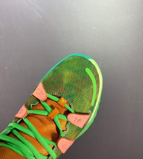 Nike Kyrie 7 at the level of the company 7 PREHE