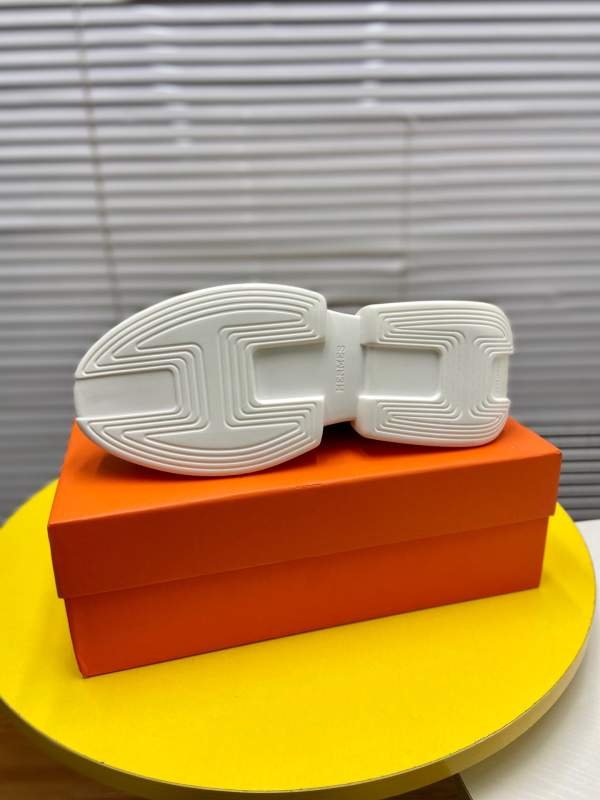 1742564079 856 The latest relaxed mens shoes in high end leather hermes