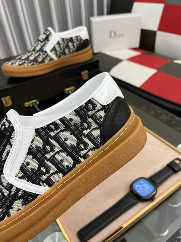 1742597624 974 Dior 2022 new mens style shoes