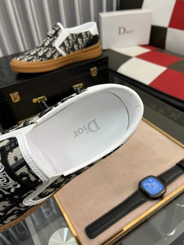 1742597626 932 Dior 2022 new mens style shoes