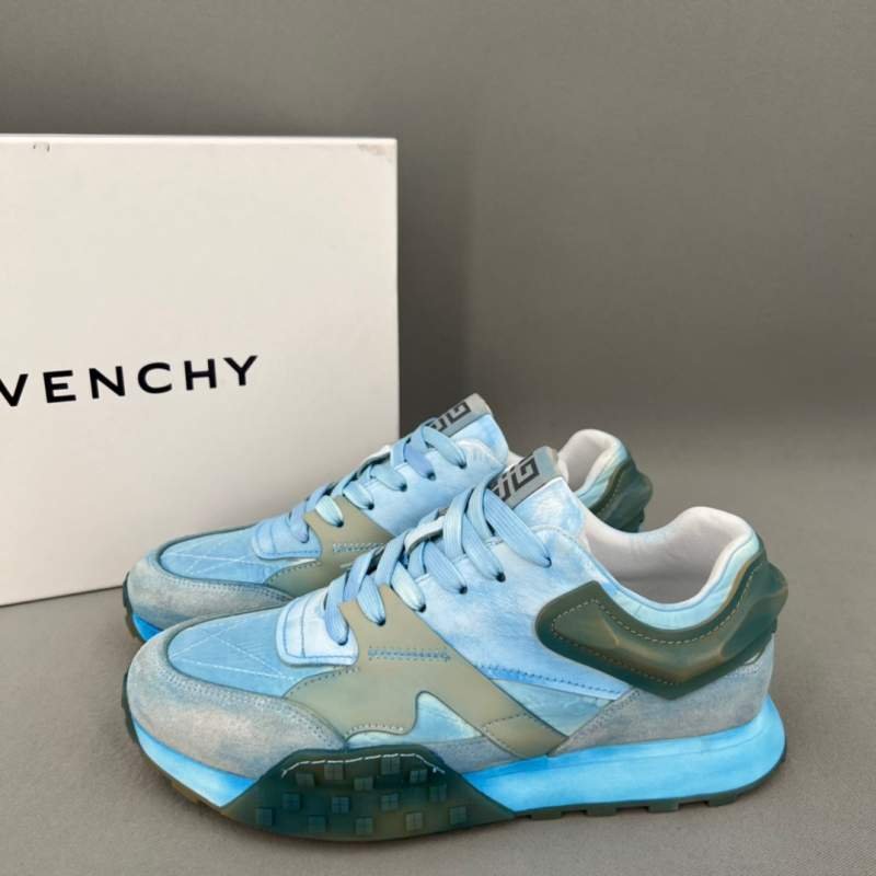 1742632033 935 Givenchys last casual sneakers give