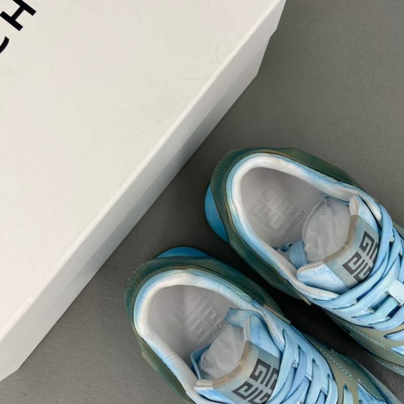 1742632034 84 Givenchys last casual sneakers give