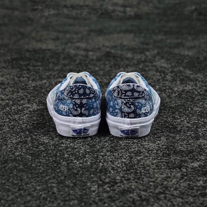 1742650594 999 VANS VANS Denim Blue and White Cost of Cope Fleur