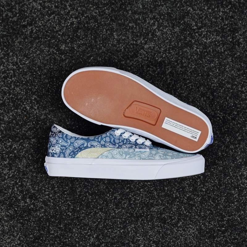 1742650596 493 VANS VANS Denim Blue and White Cost of Cope Fleur