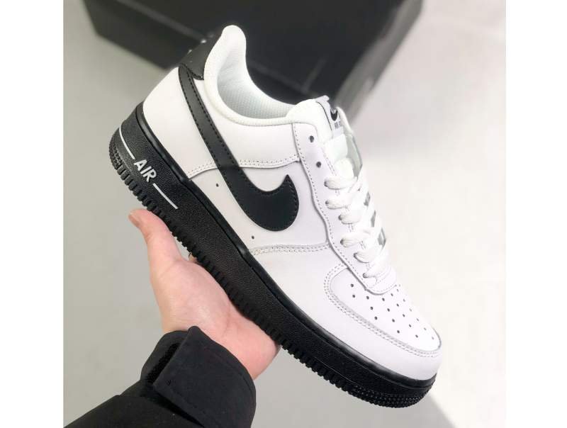 Nike pure white air force broken hook shoes