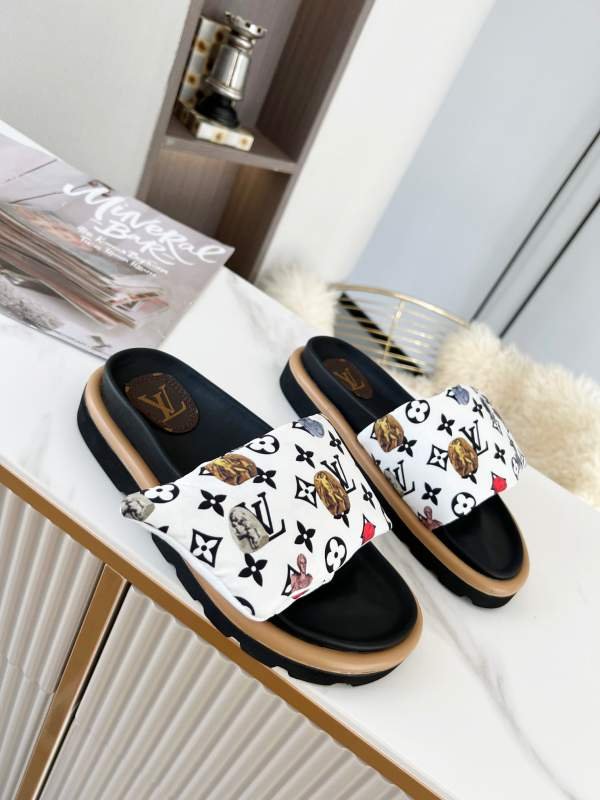 1742699752 830 LV2022 New spring and summer counter