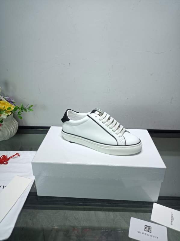 1742711359 40 Givenchy Jogging Sports White Shoes couple style