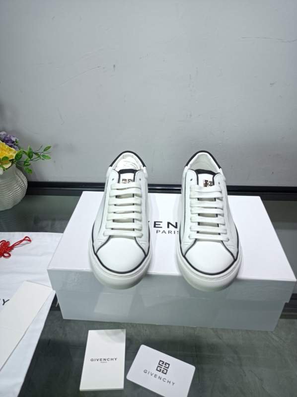 1742711360 996 Givenchy Jogging Sports White Shoes couple style