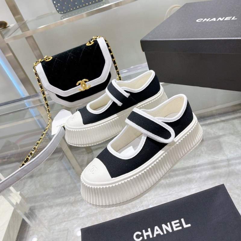 1742737371 837 Chanel Chanel Vintage2022 New Old relaxed Shoes Style