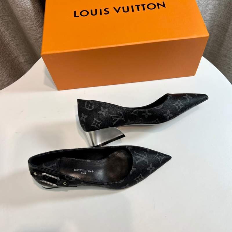 1742797648 386 LV New old fashioned black high heeled shoes