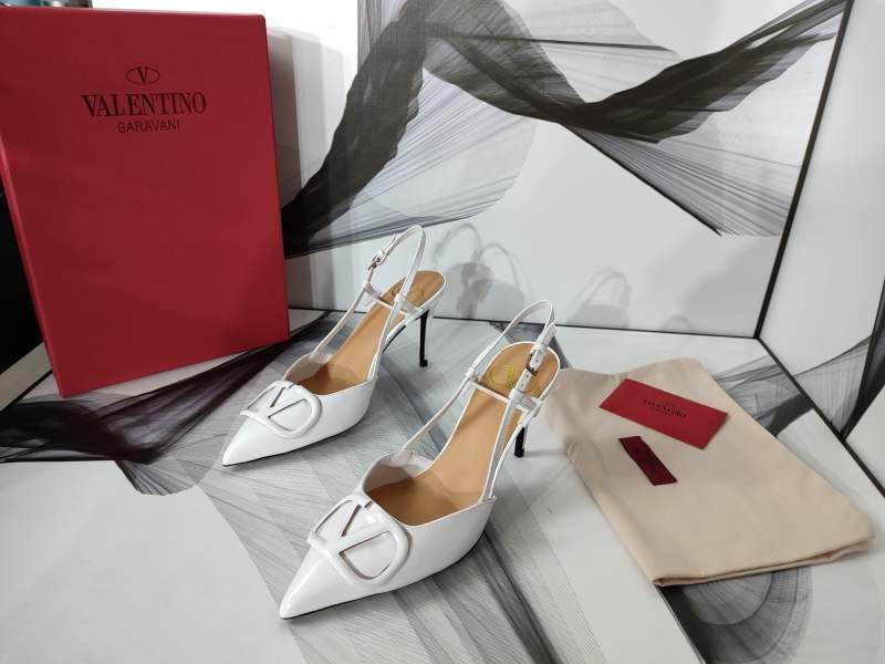 1742827424 409 Valentino White High Heels