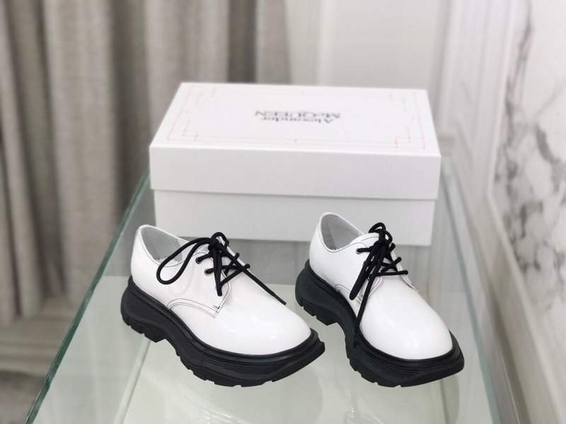1742966644 514 The new thick McQueen sneakers in early spring