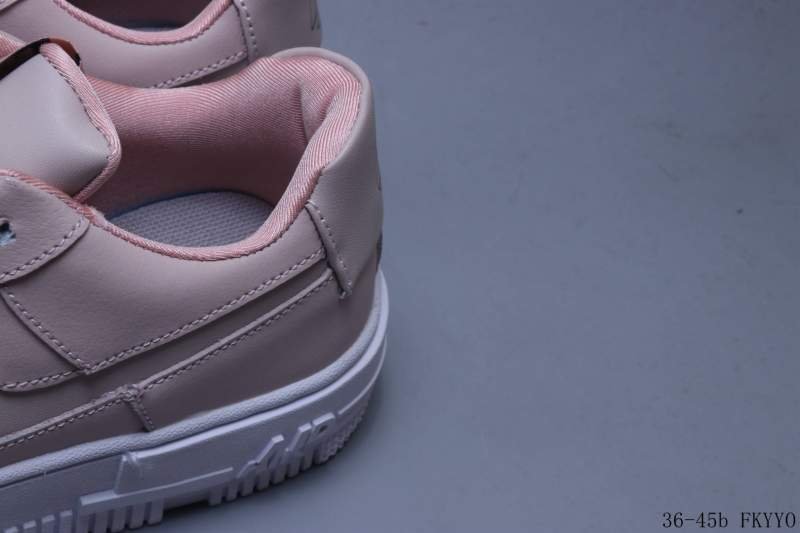 1742970338 605 Nike Classic retro sports shoes