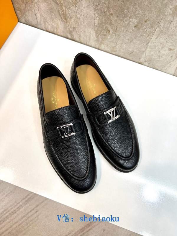 1743014413 268 Decreeed leather shoes by Louis Vuitton Business