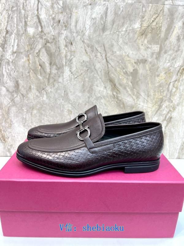 1743018053 186 Ferragamo Commercial leather shoes for men for men