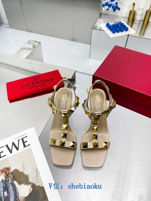 1743021707 435 Valentino Rivet sandals