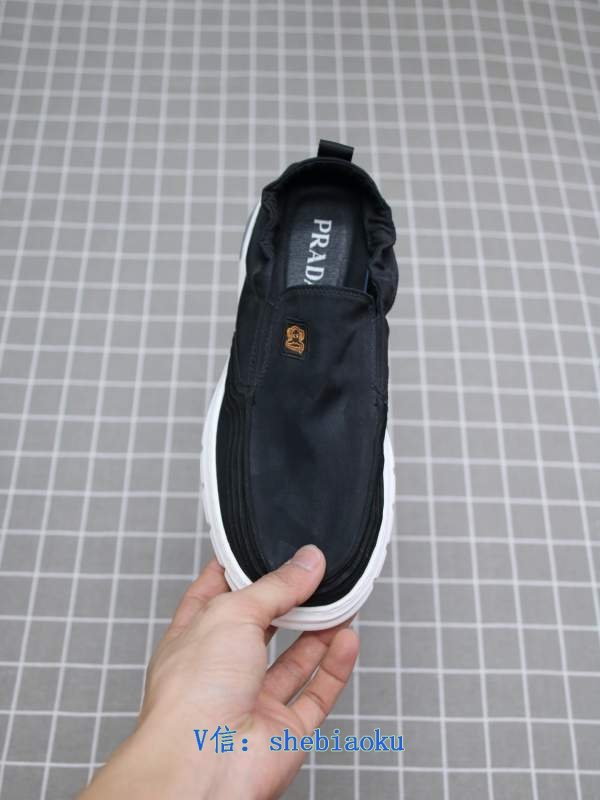 1743040052 948 Gucci Gucci Ultra light foam sole texture relaxed shoes