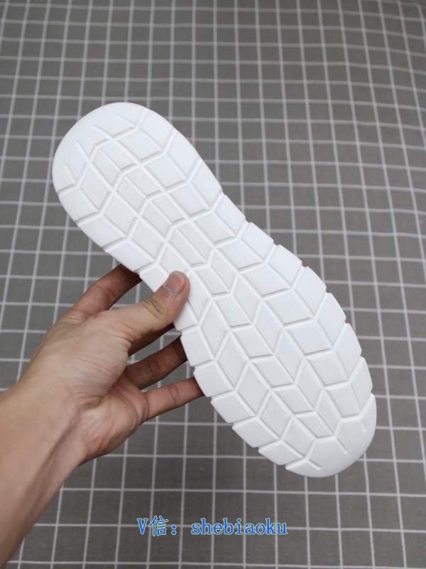 1743040053 230 Gucci Gucci Ultra light foam sole texture relaxed shoes