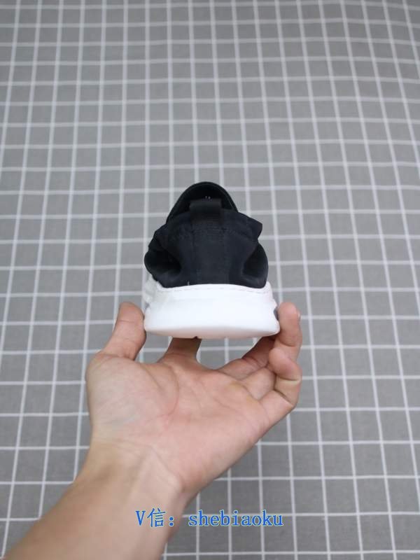 1743040055 660 Gucci Gucci Ultra light foam sole texture relaxed shoes