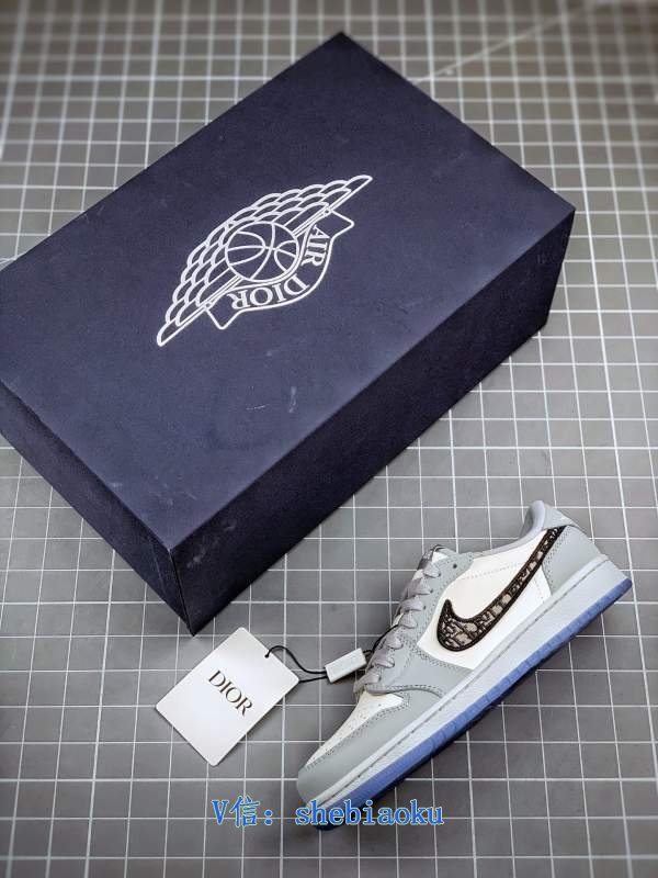 1743065799 301 Dior Dior x Air Jordan 1 low baskets