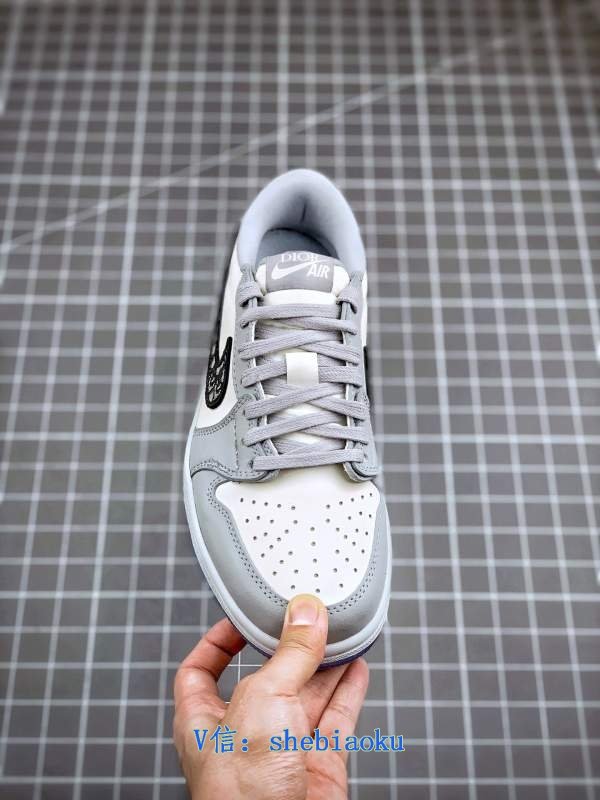 1743065800 936 Dior Dior x Air Jordan 1 low baskets