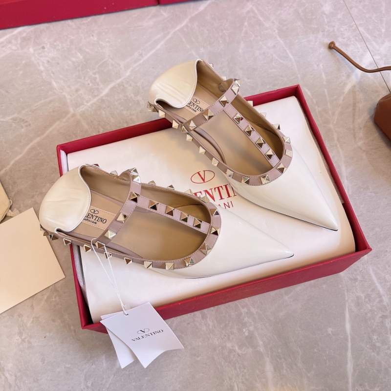 1743232303 358 Valentino original single meter rivet shoes