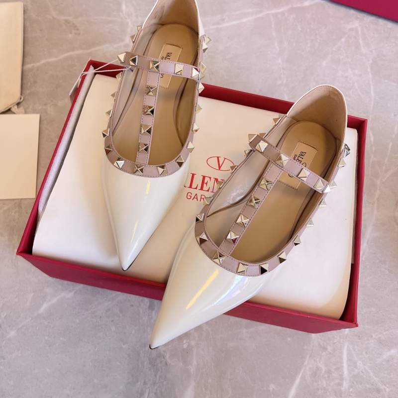 1743232304 908 Valentino original single meter rivet shoes