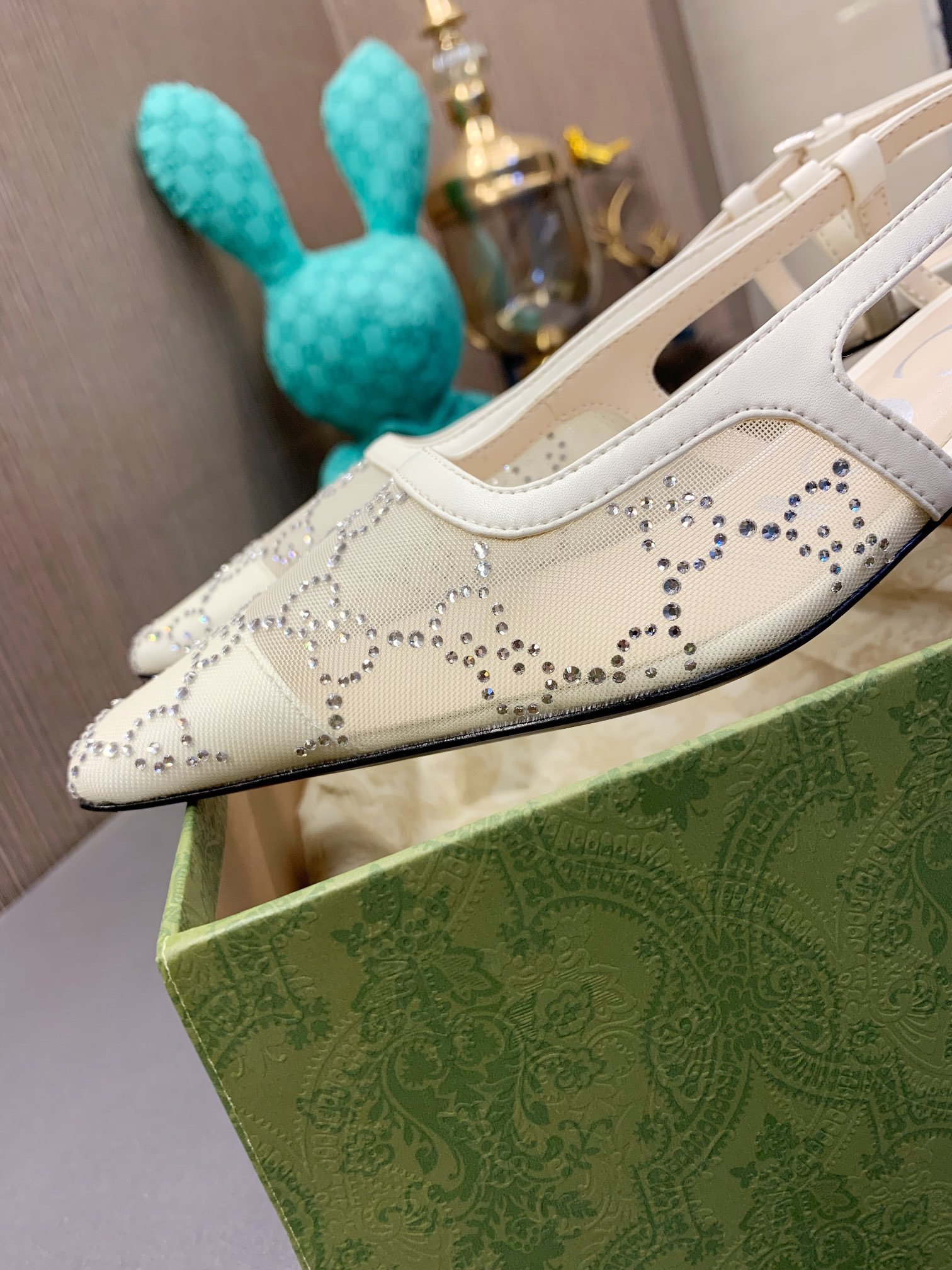 1743280337 396 Gucci Gucci 2022 Spring and Summer New Mesh encrusted with