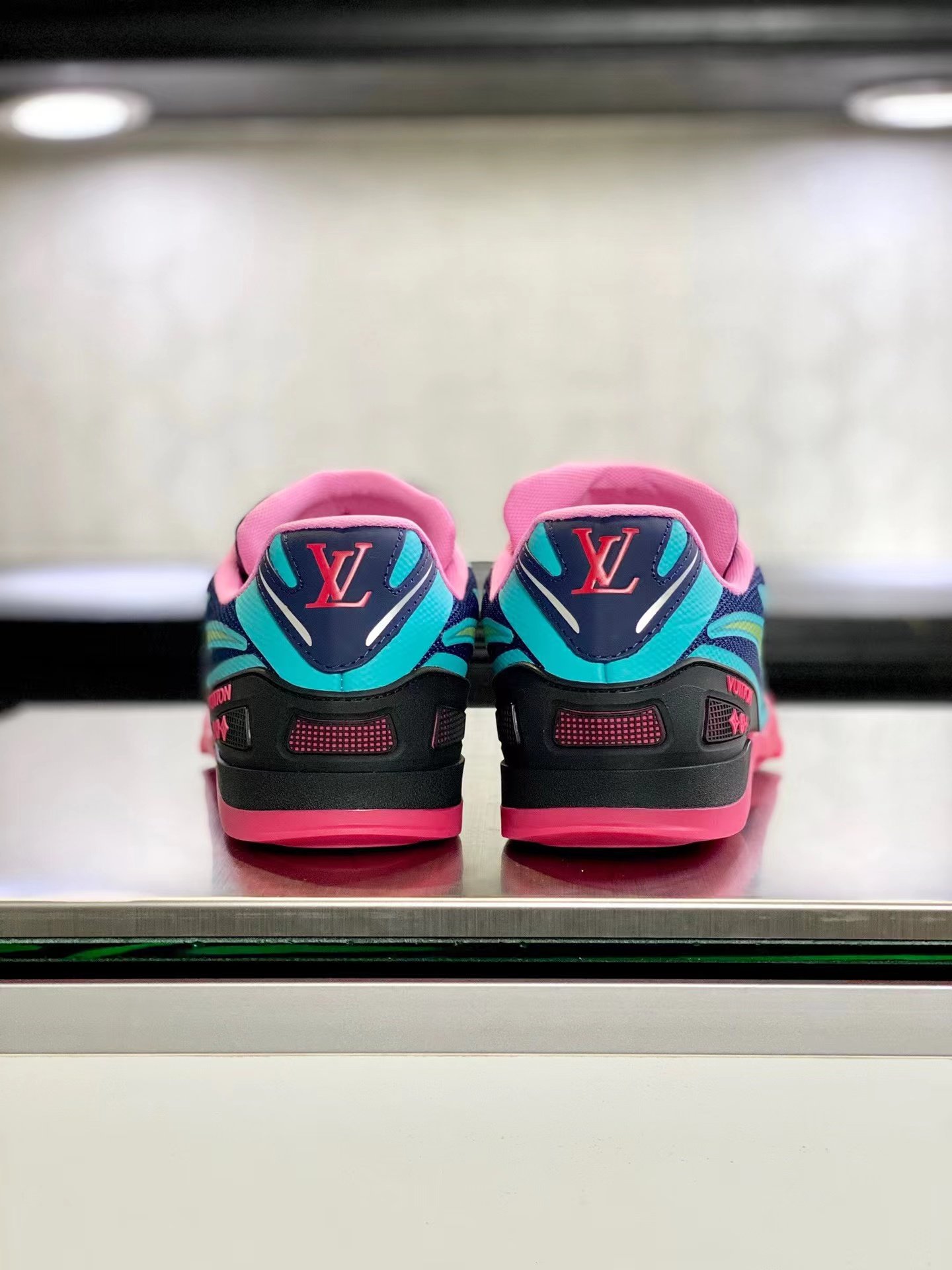 1743335752 186 2021 fall and winter LV Louis Vuitton Football Sports Shoes