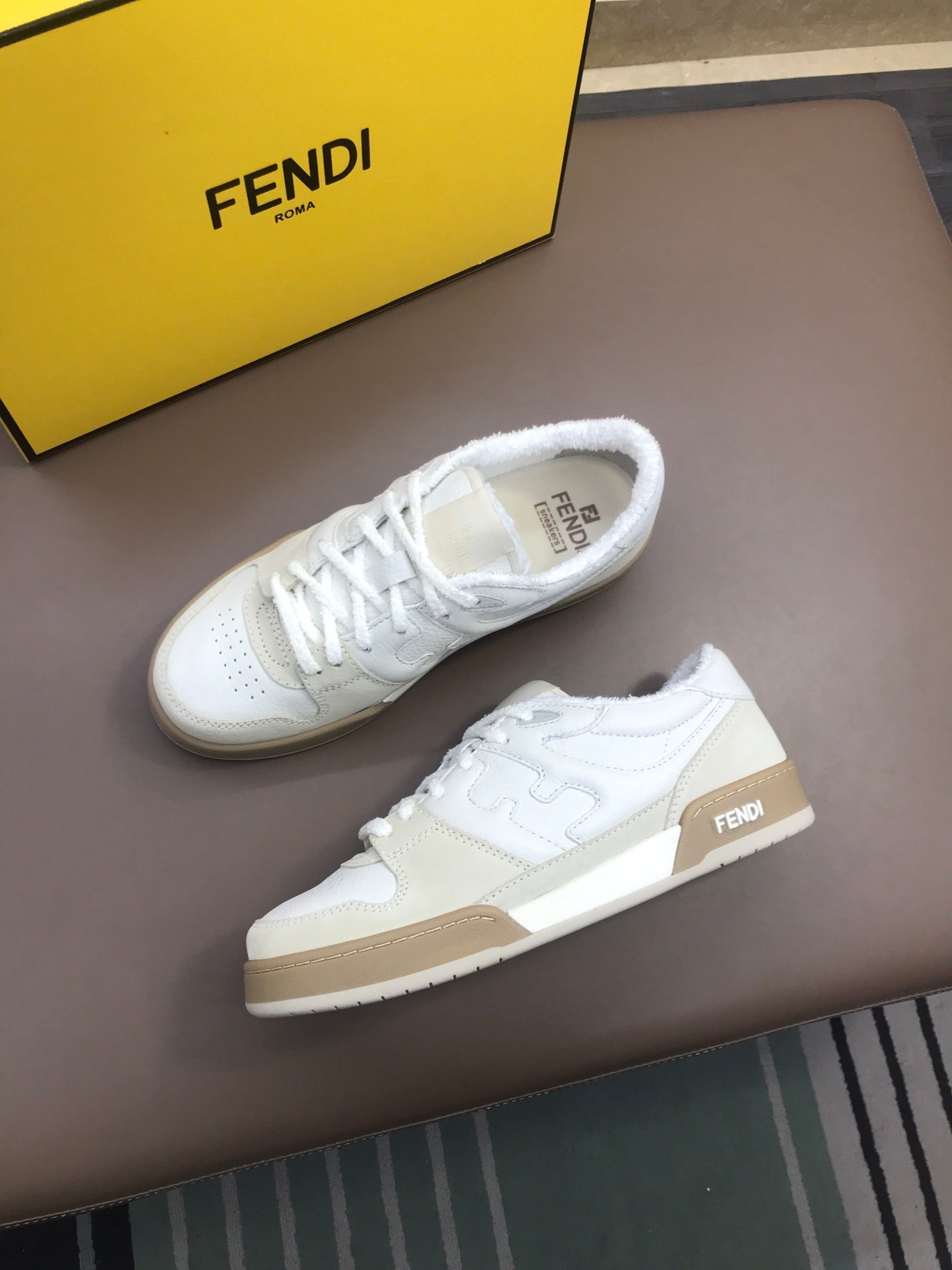 1743346839 513 Fendi compact sneakers