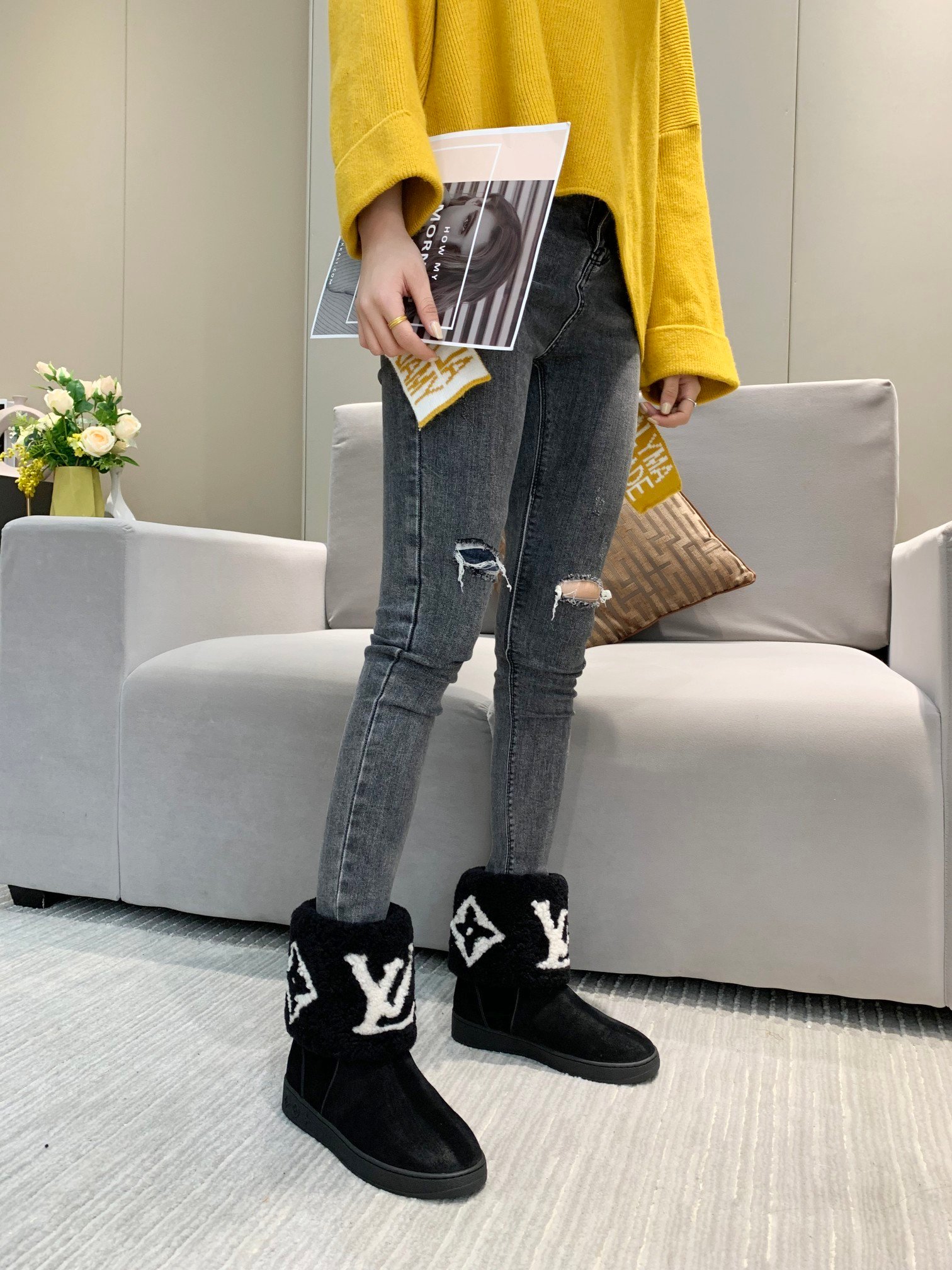 1743350904 40 High imitation 2020 LV snow boots