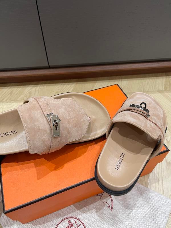 1743365785 952 Hermes 2025 Spring and summer new color Kelly toe