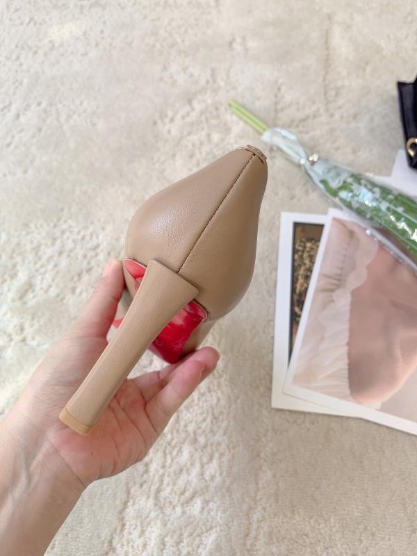 1743388274 405 Christian Louboutin 2023 Banana High Heel Single Shoes