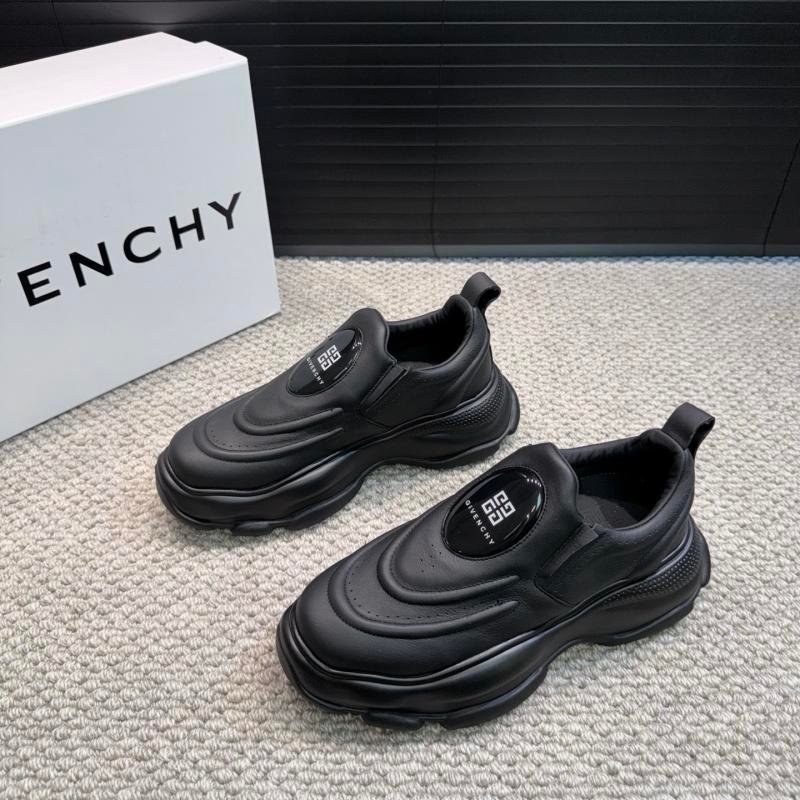 Relaxed sneakers of Givenchy Men with thick sole from Givenchy