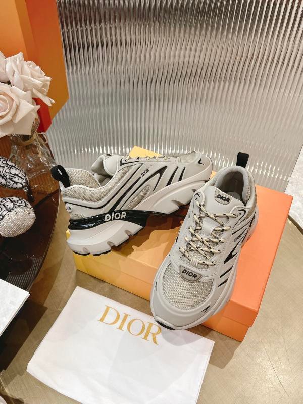 1743463351 559 Dior 2025 Capsule Series F1 Racing 7 Champion Joint Brand B44