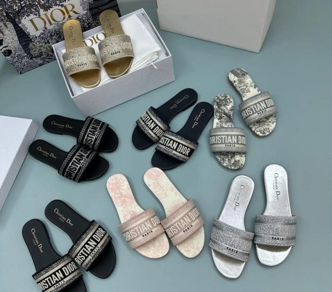 Classic Dior-Inspired Women’s Slippers