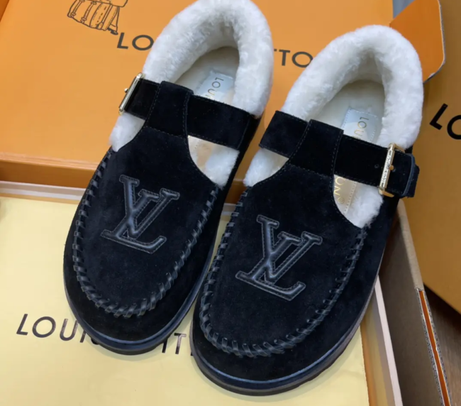 LV House Shoes_LV Birkenstock Teddy Shoes (1)